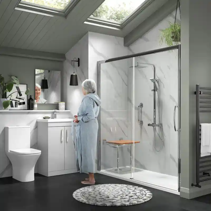 Salle de bain adaptée PMR : normes, sécurité et modernité