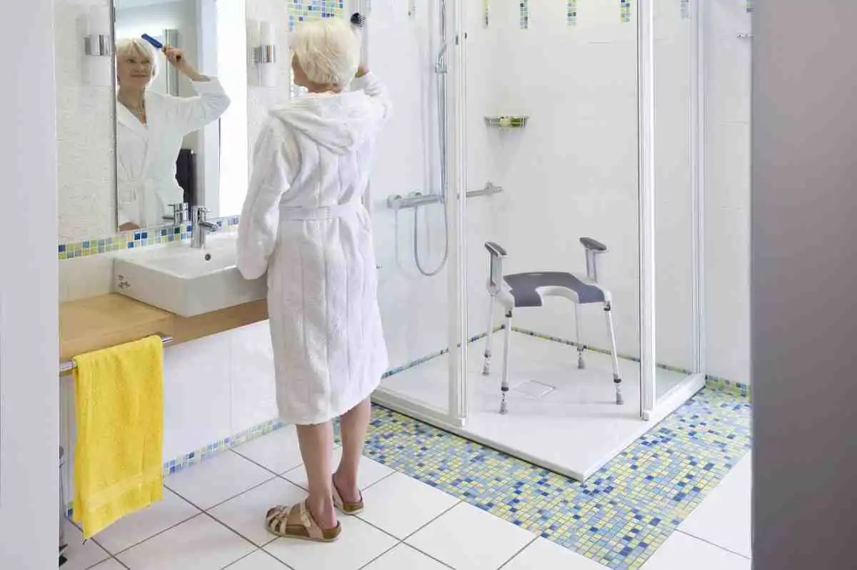 Douche italienne PMR : Installation et normes pour accessibilité