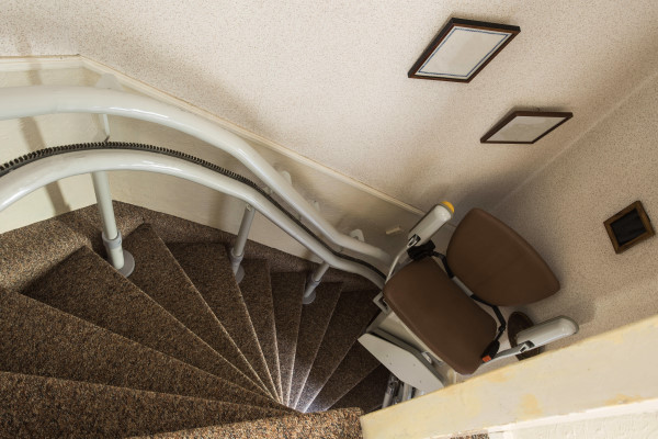 Escalier Double Quart Tournant : Guide et Avis 2025